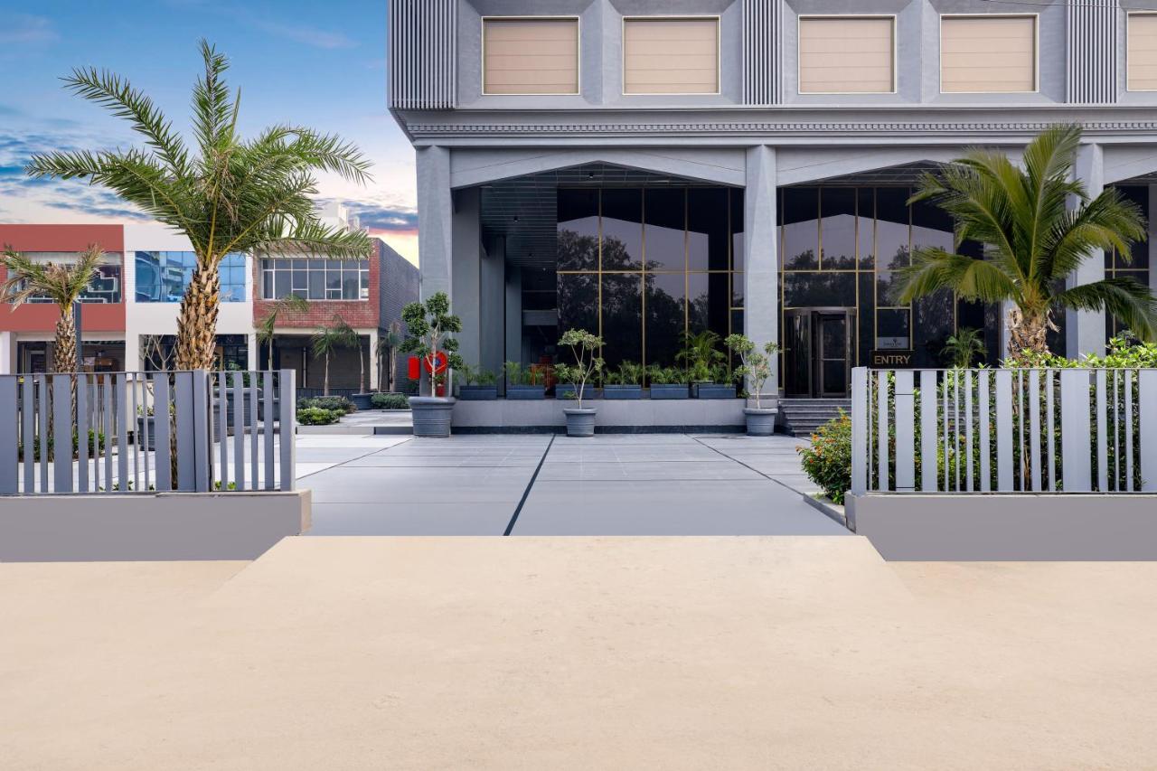 Lemon Tree Hotel, Hisar Ngoại thất bức ảnh
